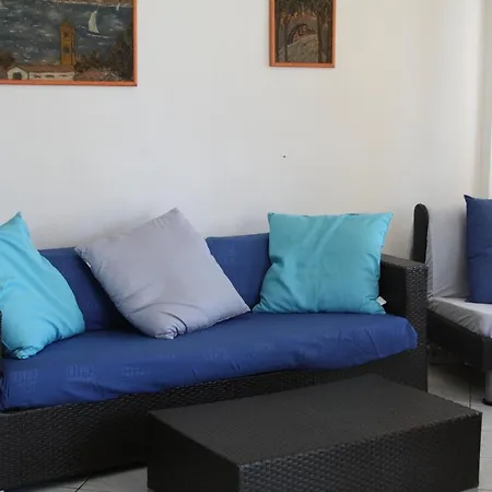 Lungomare Palmasera Seafront Apartment Cala Gonone