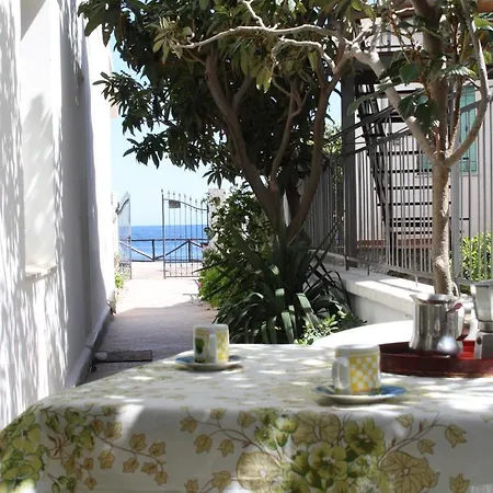 Lungomare Palmasera Seafront Apartment Cala Gonone