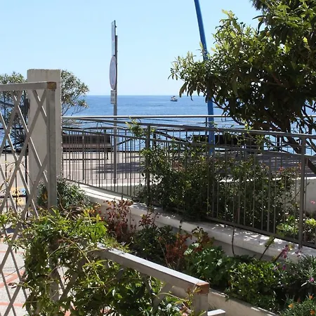 Lungomare Palmasera Seafront Apartment Cala Gonone