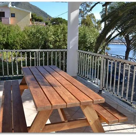 Lungomare Palmasera Seafront Appartement *